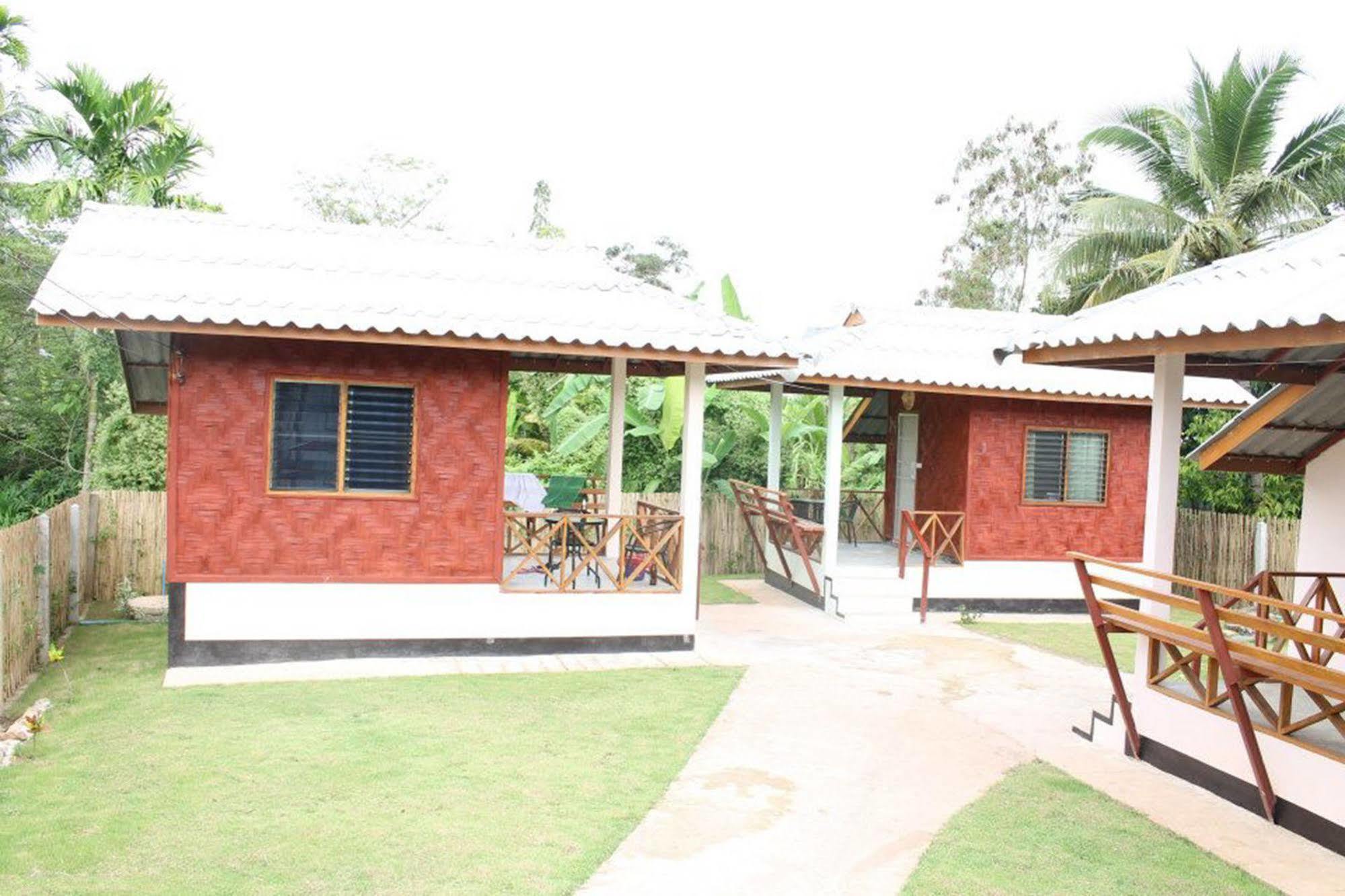 Sarm Mork Guest House Mae Hong Son Dış mekan fotoğraf